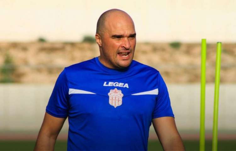 الكوكب يشطب على منخرطين بسبب الإساءة للمدرب حكم