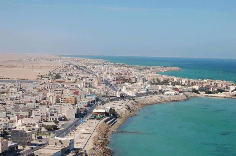 المغرب يستقطب السياح البريطانيين ويزيح جزر الكناريا من الصدارة
