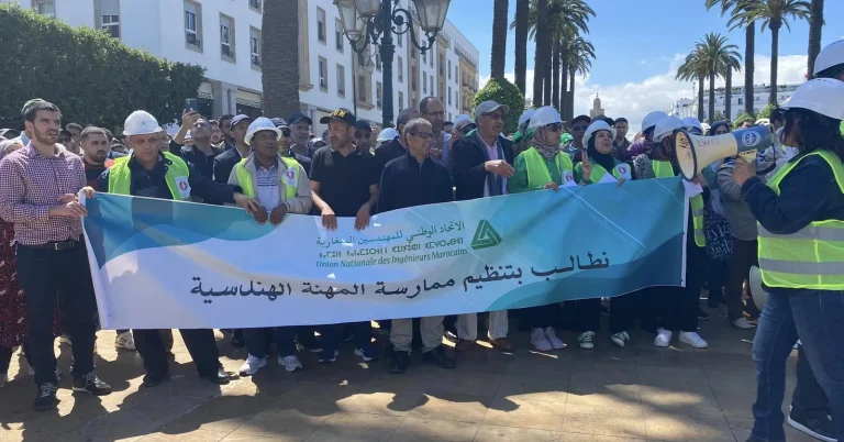 مهندسو القطاع العام يعلنون إضرابا ليومين ويحملون الحكومة عواقب الاحتقان