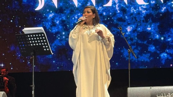 بعد أزمة “موازين”.. محامي شيرين ينسحب من دفاعها ويناشد وزارتي الثقافة والصحة لإنقاذها