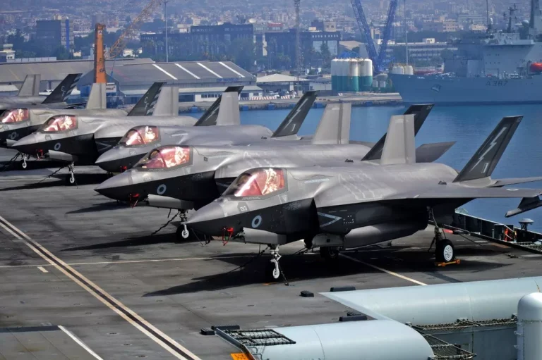 المغرب يصبح أول بلد عربي وأفريقي سيحصل على موافقة الكونغرس لإقتناء سرب من طائرات F35 الشبح الأمريكية